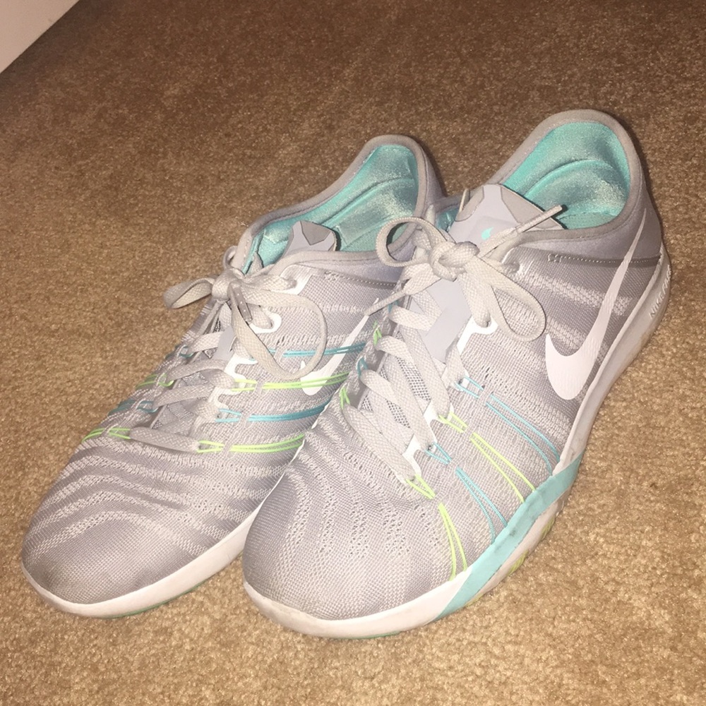 Nike free fit training sneaker